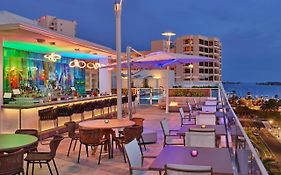 Art Ovation Hotel Sarasota